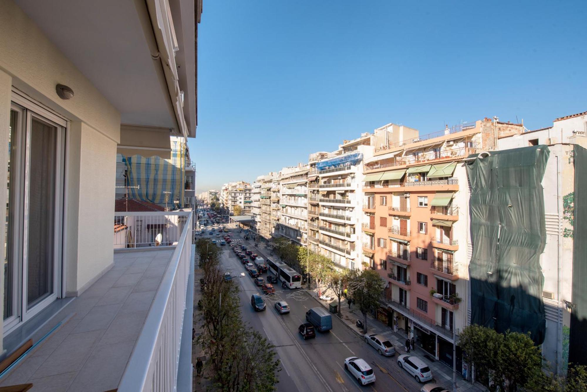 Apartment Tinker Bell By Halu! : Colorful Family Thessaloniki