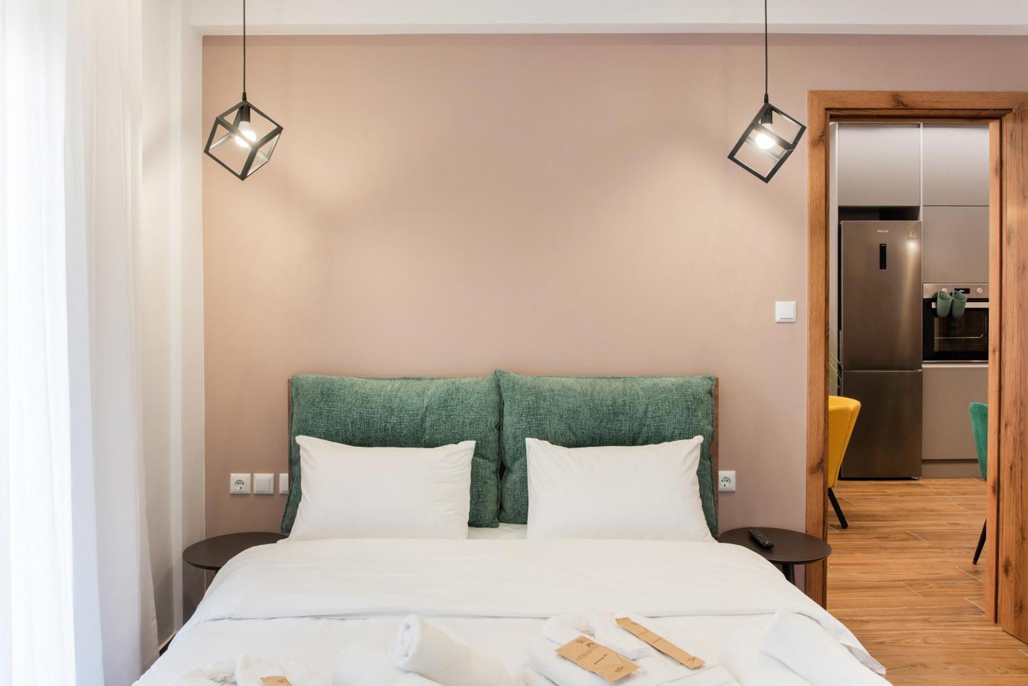 Tinker Bell By Halu! : Colorful Family Apartment *